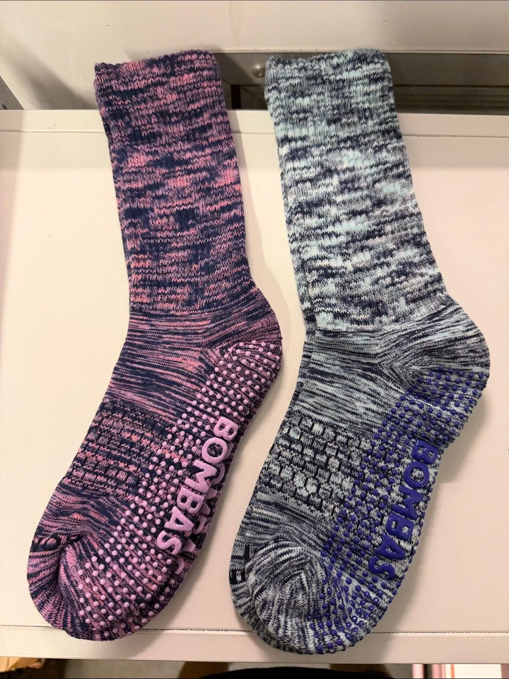 Bombas gripper Crew Socks in Pink & Gray-Blue